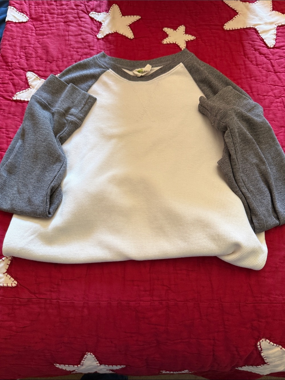 Crazy 8 White & Gray Raglan Thermal Pullover